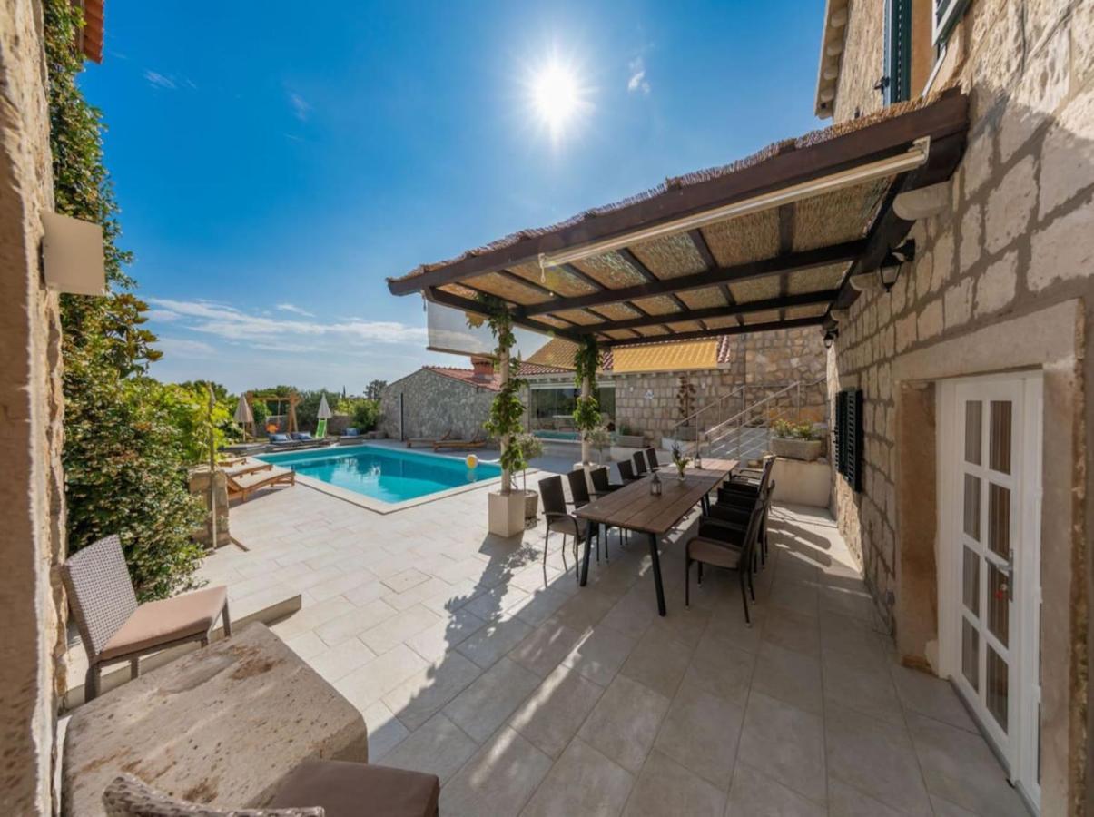 Villa Joe Cilipi Exterior photo